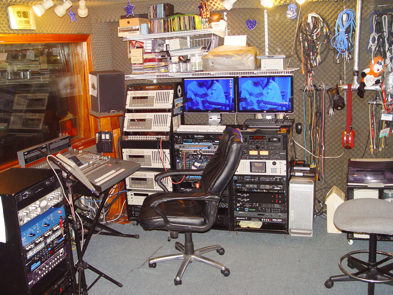 01_Control Room.jpg